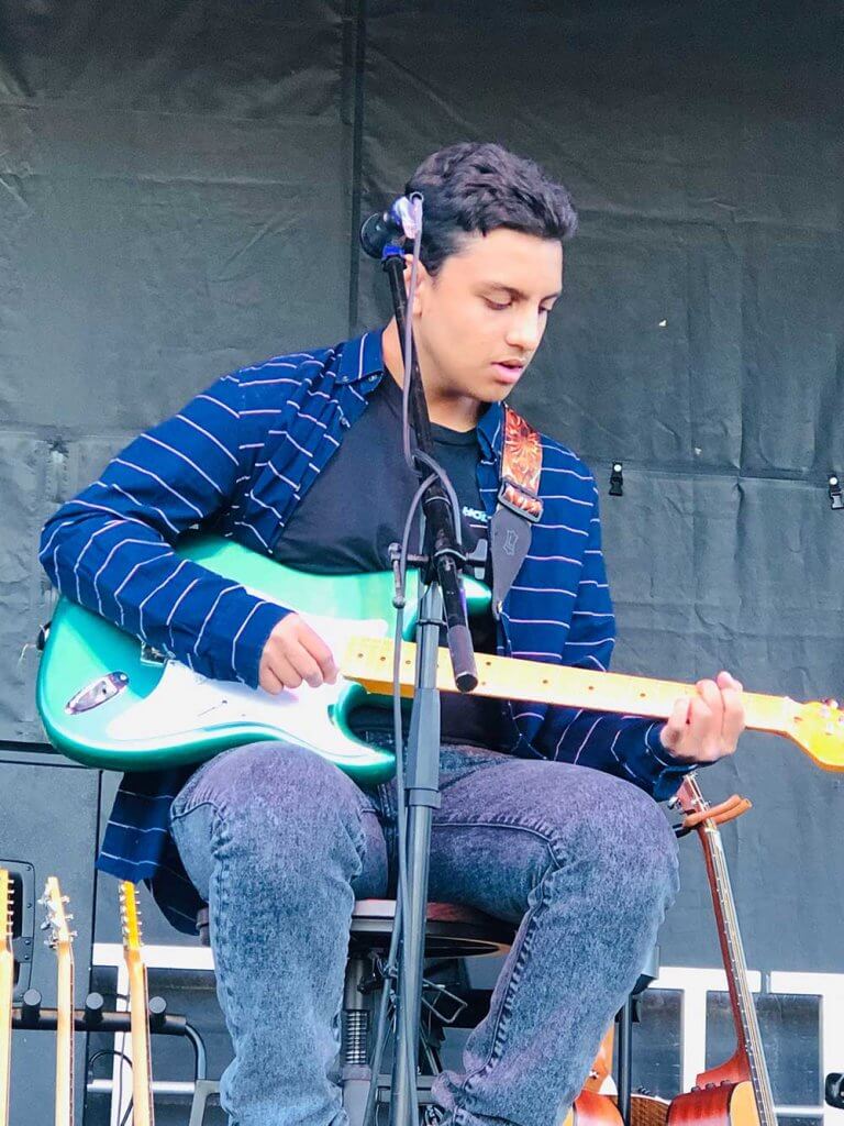 Milton Teenager collaborates with American boy to create a new Hollywood Single